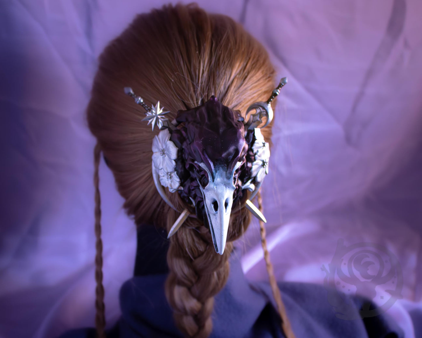 Black (Corrupted/Onyx) raven in hair.