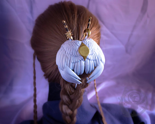 White (Exalted/Marble) wings shown in hair.