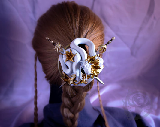 White (Exalted/Marble) snake shown in hair.