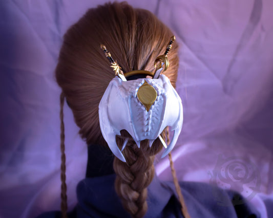 White (Exalted/Marble) wings shown in hair.