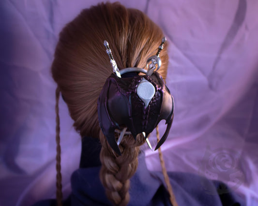 Black (Corrupted/Onyx) wings in hair.