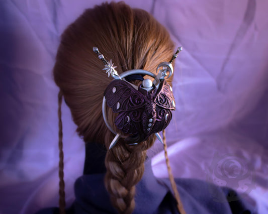 Black (Corrupted/Onyx) moth in hair.